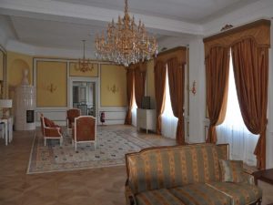 Mobilar für Luxussuiten im Schloss Thalheim